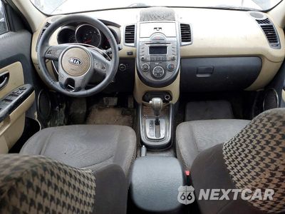 Zdjęcie 8 z 13 samochodu: 2010 KIA SOUL + VIN:KNDJT2A21A7184073 - miniatura