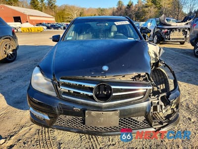 Piąte zdjęcie samochodu w środku: 2014 MERCEDES-BENZ C 300 4MATIC VIN:WDDGF8AB6EA955050 - miniatura