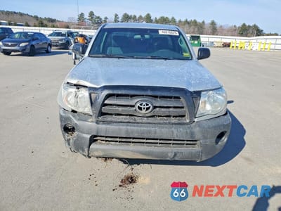 Piąte zdjęcie samochodu w środku: 2005 TOYOTA TACOMA BASE VIN:5TENX22N25Z118872 - miniatura