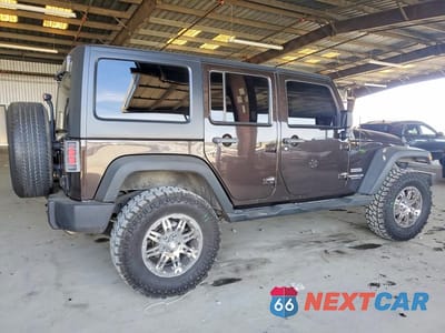 Trzecie zdjęcie samochodu z tyłu: 2013 JEEP WRANGLER UNLIMITED SPORT VIN:1C4BJWDG7DL681956 - miniatura