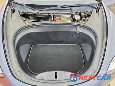 Zdjęcie 11 z 11 samochodu: 2018 TESLA MODEL 3 VIN:5YJ3E1EB2JF188263 - miniatura