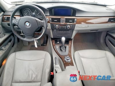 Zdjęcie 8 z 12 samochodu: 2011 BMW 328 XI VIN:WBAPK7C54BA819564 - miniatura