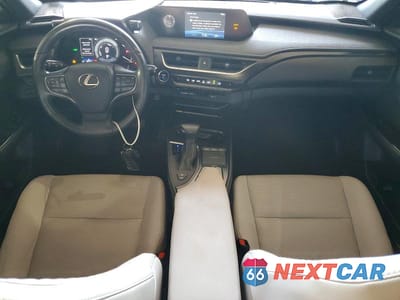 Zdjęcie 8 z 13 samochodu: 2022 LEXUS UX 250H BASE VIN:JTHP9JBH4N2058118 - miniatura