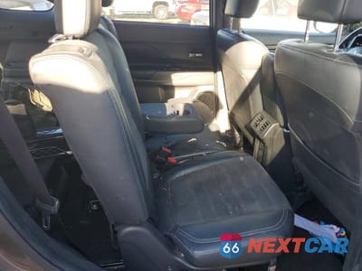 Zdjęcie 10 z 12 samochodu: 2019 MITSUBISHI OUTLANDER SE VIN:JA4AD3A31KZ051504 - miniatura