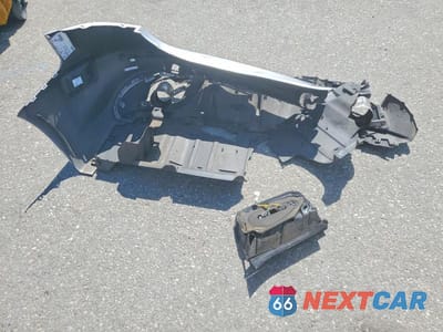 Zdjęcie 12 z 12 samochodu: 2018 ALFA ROMEO GIULIA Q4 VIN:ZARFAEDN0J7563901 - miniatura