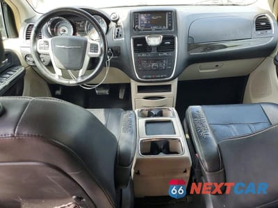 Zdjęcie 8 z 12 samochodu: 2016 CHRYSLER TOWN & COUNTRY TOURING VIN:2C4RC1BG8GR186269 - miniatura