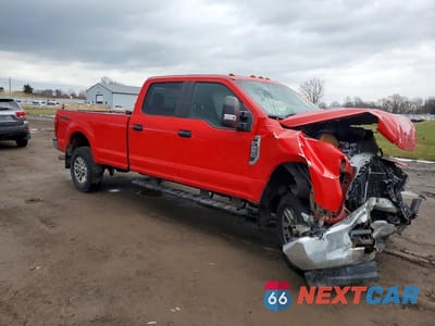 Czwarte zdjęcie samochodu z boku: 2017 FORD F250 SUPER DUTY VIN:1FT7W2B62HEE74380 - miniatura