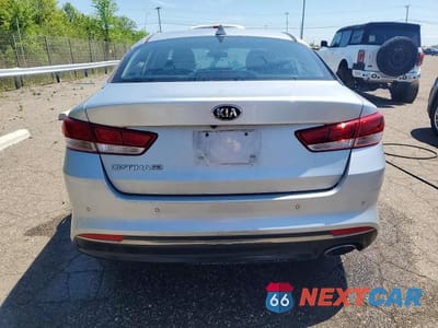 Zdjęcie 6 z 12 samochodu: 2018 KIA OPTIMA LX VIN:5XXGT4L3XJG229000 - miniatura