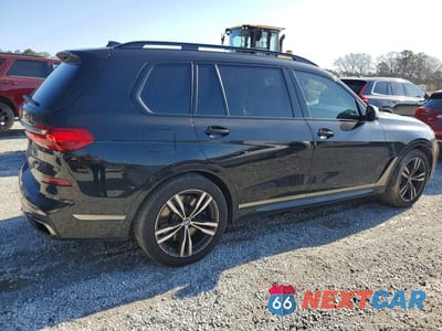Trzecie zdjęcie samochodu z tyłu: 2020 BMW X7 M50I VIN:5UXCX6C00LLE35984 - miniatura