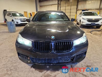 Piąte zdjęcie samochodu w środku: 2019 BMW 740 XI VIN:WBA7E4C54KGV28694 - miniatura