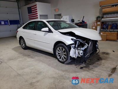 Czwarte zdjęcie samochodu z boku: 2017 TOYOTA CAMRY XLE VIN:4T1BF1FK7HU709675 - miniatura