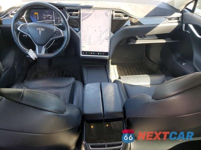 Zdjęcie 8 z 13 samochodu: 2016 TESLA MODEL S VIN:5YJSA1E27GF177467 - miniatura