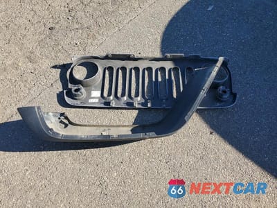 Zdjęcie 12 z 12 samochodu: 2017 JEEP WRANGLER SPORT VIN:1C4GJWAG5HL660877 - miniatura