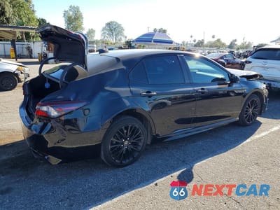 Trzecie zdjęcie samochodu z tyłu: 2022 TOYOTA CAMRY HYBRID SE NIGHTSHADE VIN:4T1G31AK3NU035140 - miniatura