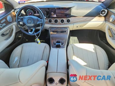 Zdjęcie 8 z 12 samochodu: 2018 MERCEDES-BENZ E 300 VIN:WDDZF4JB8JA394166 - miniatura