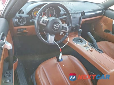 Zdjęcie 8 z 12 samochodu: 2006 MAZDA MX-5 MIATA VIN:JM1NC25F460121029 - miniatura