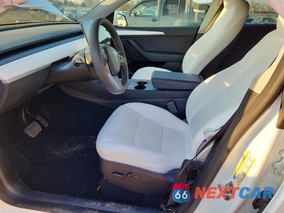Zdjęcie 7 z 12 samochodu: 2024 TESLA MODEL Y VIN:7SAYGDEE7RF117151 - miniatura