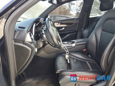 Zdjęcie 7 z 13 samochodu: 2019 MERCEDES-BENZ GLC VIN:WDC0G4JB2KV144362 - miniatura