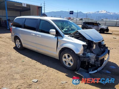 Czwarte zdjęcie samochodu z boku: 2011 DODGE GRAND CARAVAN CREW VIN:2D4RN5DG8BR657718 - miniatura