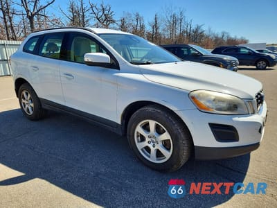 Czwarte zdjęcie samochodu z boku: 2012 VOLVO XC60 3.2 VIN:YV4940DZ5C2311787 - miniatura