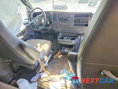 Zdjęcie 8 z 13 samochodu: 2011 CHEVROLET EXPRESS G1500 LS VIN:1GNSGBF49B1152731 - miniatura