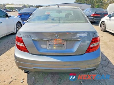 Zdjęcie 6 z 11 samochodu: 2013 MERCEDES-BENZ C 250 VIN:WDDGF4HB3DA879414 - miniatura