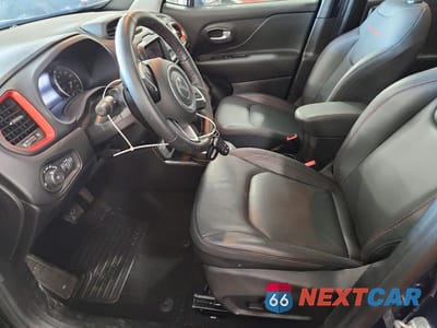 Zdjęcie 7 z 11 samochodu: 2023 JEEP RENEGADE TRAILHAWK VIN:ZACNJDC13PPP35085 - miniatura