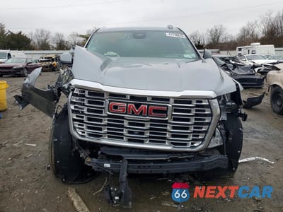 Piąte zdjęcie samochodu w środku: 2025 GMC YUKON DENALI 4WD 6.2L V8 VIN:1GKS2DRL3SR269913 - miniatura