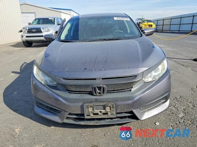Piąte zdjęcie samochodu w środku: 2016 HONDA CIVIC LX VIN:19XFC2F56GE215254 - miniatura