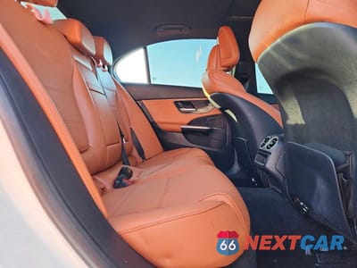 Zdjęcie 10 z 13 samochodu: 2025 MERCEDES-BENZ C 300 4MATIC VIN:W1KAF4HBXSR247305 - miniatura