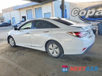 Drugie zdjęcie samochodu z przodu: 2013 HYUNDAI SONATA HYBRID VIN:KMHEC4A40DA069062 - miniatura