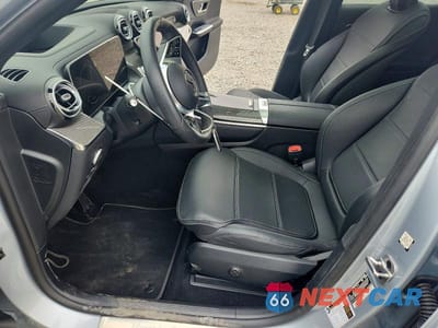 Zdjęcie 7 z 13 samochodu: 2023 MERCEDES-BENZ GLC 300 4MATIC VIN:W1NKM4HB2PF028120 - miniatura