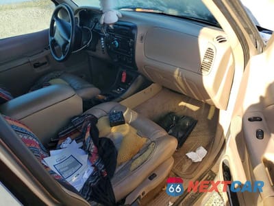 Zdjęcie 8 z 12 samochodu: 1997 FORD EXPLORER VIN:1FMDU34E6VUD41508 - miniatura