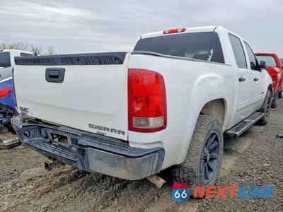 Trzecie zdjęcie samochodu z tyłu: 2011 GMC SIERRA C1500 SLE VIN:3GTP1VE00BG379520 - miniatura