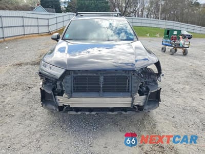 Piąte zdjęcie samochodu w środku: 2018 AUDI Q7 PRESTIGE VIN:WA1VAAF78JD050579 - miniatura