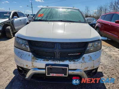 Piąte zdjęcie samochodu w środku: 2017 DODGE JOURNEY CROSSROAD VIN:3C4PDCGB6HT701653 - miniatura