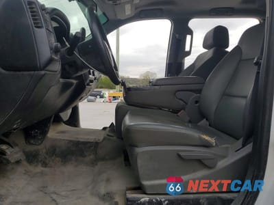 Zdjęcie 7 z 12 samochodu: 2017 CHEVROLET SILVERADO C2500 HEAVY DUTY VIN:1GC1CUEG3HF163159 - miniatura