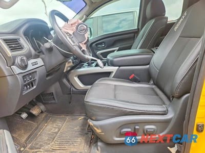 Zdjęcie 7 z 11 samochodu: 2018 NISSAN TITAN PRO-4X VIN:1N6AA1C54JN506480 - miniatura