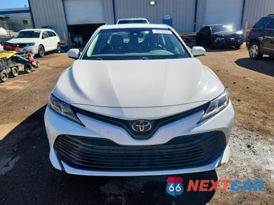 Piąte zdjęcie samochodu w środku: 2018 TOYOTA CAMRY LE VIN:JTNB11HK4J3028087 - miniatura