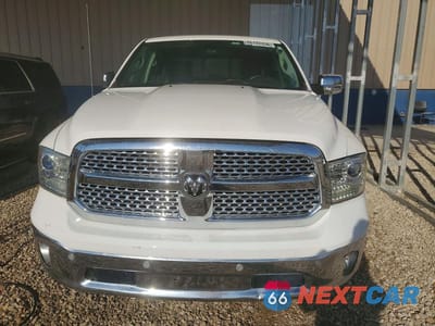 Piąte zdjęcie samochodu w środku: 2018 RAM 1500 LARAMIE 4WD 3.0L V6 TDSL CREW CAB VIN:1C6RR7NMXJS296319 - miniatura