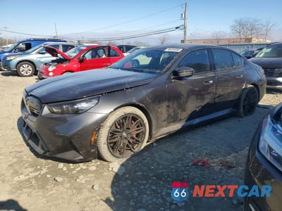 2025 BMW M5 WBS83FK09SCU54266 - główne zdjęcie licytacji z USA - miniatura