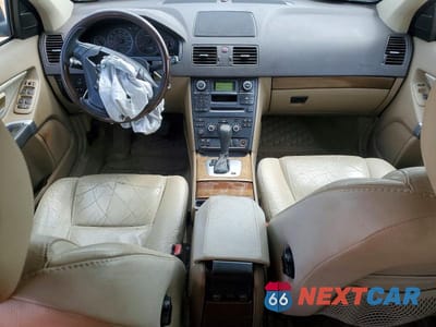 Zdjęcie 8 z 13 samochodu: 2009 VOLVO XC90 3.2 VIN:YV4CY982X91522137 - miniatura