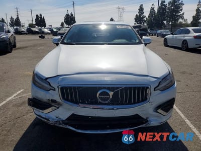 Piąte zdjęcie samochodu w środku: 2021 VOLVO S60 T8 RECHARGE INSCRIPTION VIN:7JRBR0FL6MG119444 - miniatura