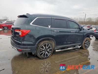 Trzecie zdjęcie samochodu z tyłu: 2021 HONDA PILOT TOURING VIN:5FNYF6H90MB000966 - miniatura