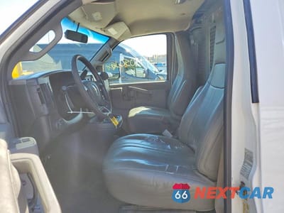 Zdjęcie 7 z 13 samochodu: 2017 CHEV EXPRESS G2500 VIN:1GCWGAFF9H1162061 - miniatura
