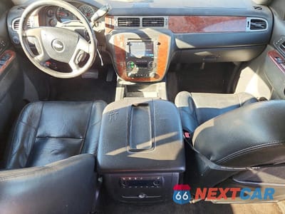 Zdjęcie 8 z 12 samochodu: 2013 CHEVROLET TAHOE K1500 LTZ VIN:1GNSKCE07DR289397 - miniatura