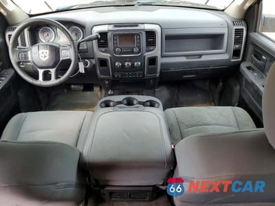 Zdjęcie 8 z 12 samochodu: 2018 RAM 2500 ST 4WD 6.4L V8 VIN:3C6UR5HJ5JG239677 - miniatura