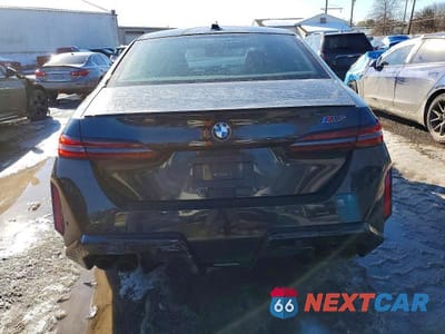 Zdjęcie 6 z 11 samochodu: 2025 BMW M5 VIN:WBS83FK08SCU12767 - miniatura