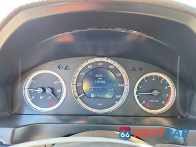 Zdjęcie 9 z 11 samochodu: 2009 MERCEDES-BENZ C 300 VIN:WDDGF54X59R074255 - miniatura