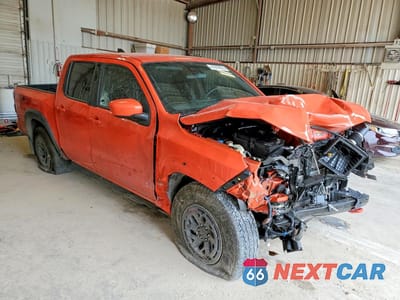 Czwarte zdjęcie samochodu z boku: 2025 NISSAN FRONTIER PRO-X VIN:1N6ED1EJ9SN655181 - miniatura